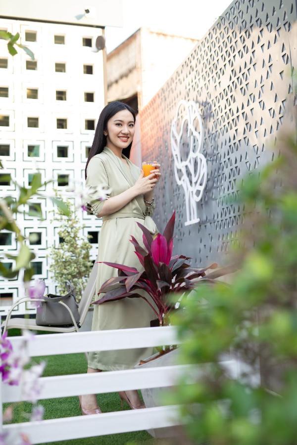 โรงแรมต้นเงิน Khon Kaen Esterno foto